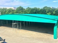 选择推拉雨棚时的常见问题。